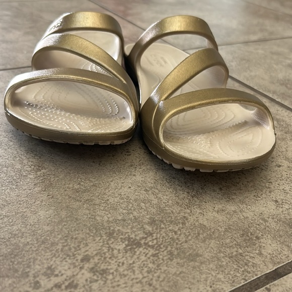 Women’s Kadee II Crocs - Picture 6 of 7